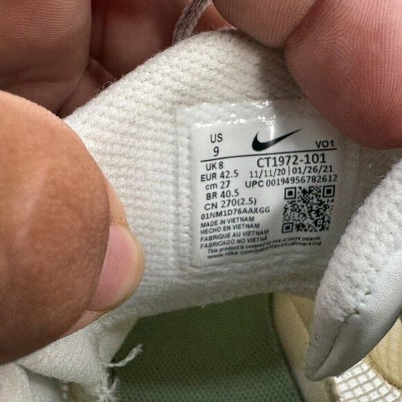 Kyrie Flytrap IV Men's Size 9 Summit White/White-Photon Dust (CT1972 101) - Picture 9 of 9